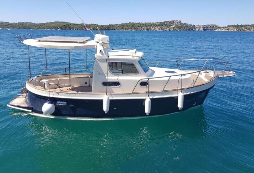 膳宿费 Apartments & Rooms Mikelin