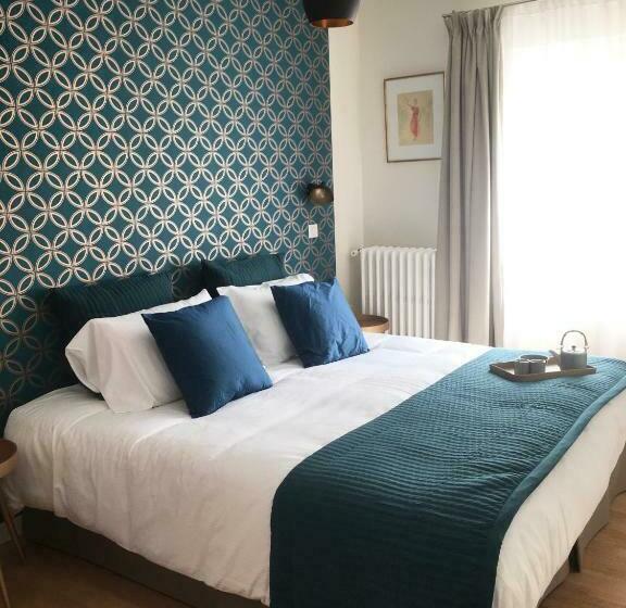 膳宿费 Les Terres Rouges 06