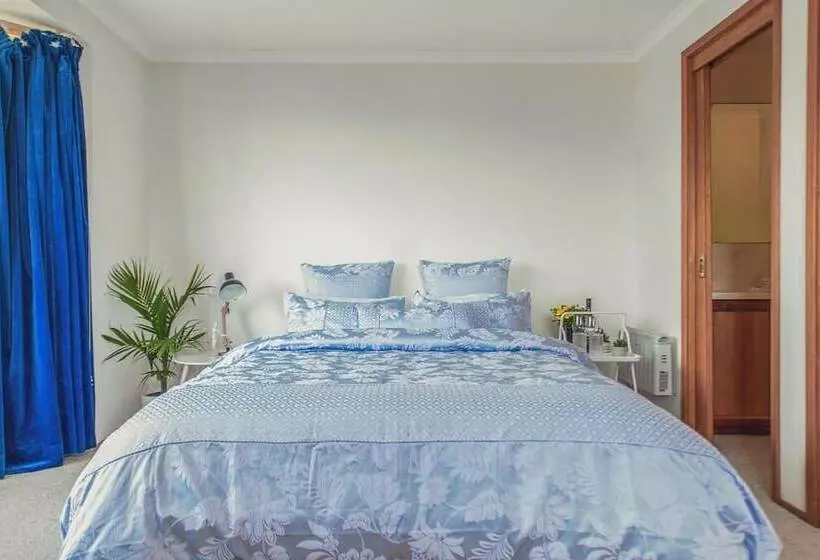 Majatalo Vintage Cuddle Guest House