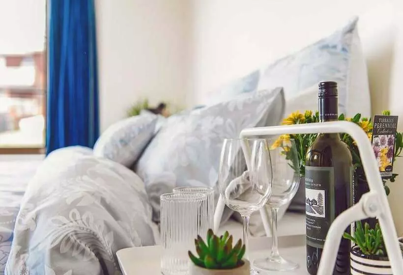 Majatalo Vintage Cuddle Guest House