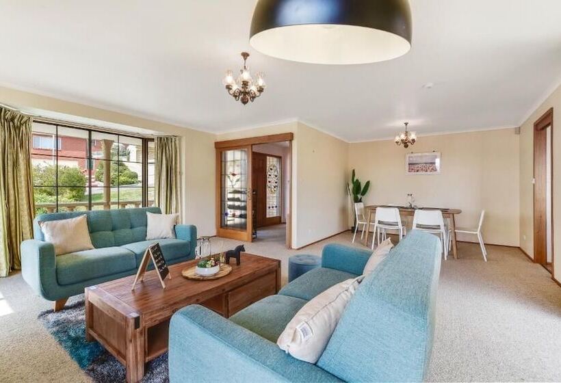 פנסיון Vintage Cuddle Guest House