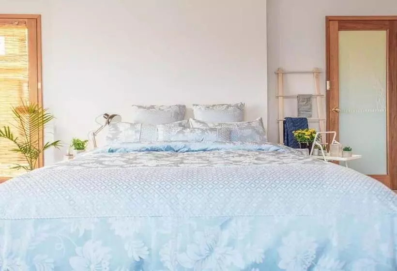 Majatalo Vintage Cuddle Guest House