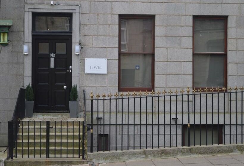 ベッドアンドブレックファースト Jewel Guest House