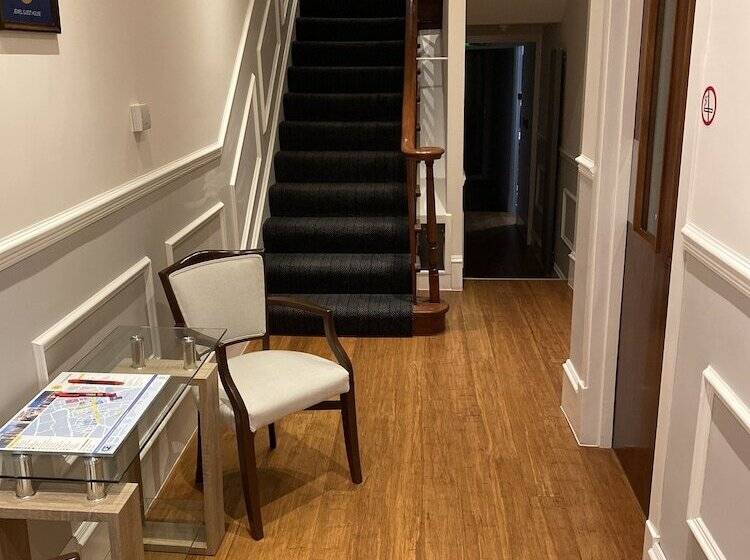 ベッドアンドブレックファースト Jewel Guest House