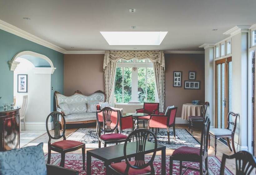 ベッドアンドブレックファースト Mere Brook House