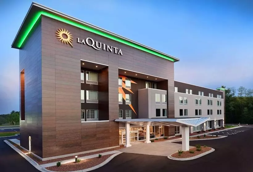 ホテル La Quinta Inn & Suites By Wyndham Wisconsin Dells Lake Delton