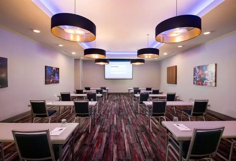 ホテル La Quinta Inn & Suites By Wyndham Wisconsin Dells Lake Delton