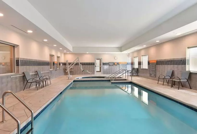 ホテル La Quinta Inn & Suites By Wyndham Wisconsin Dells Lake Delton