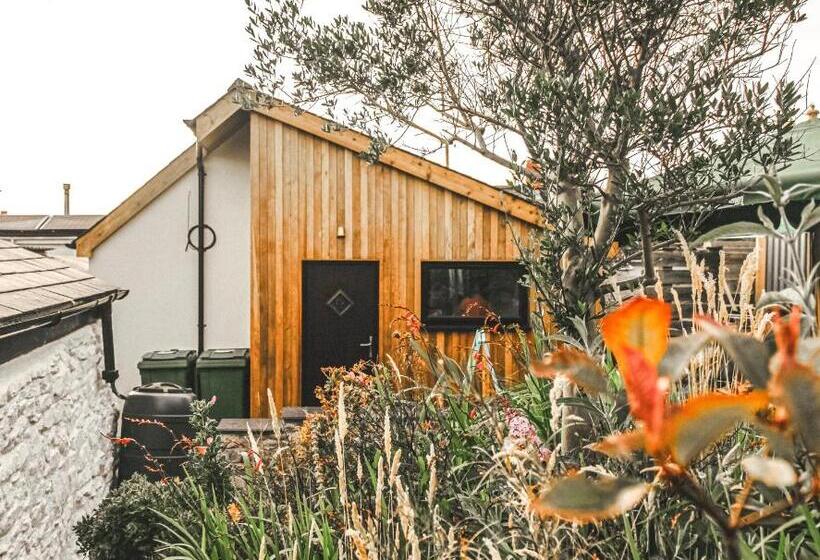 Manorbier Castle Inn Bay Room