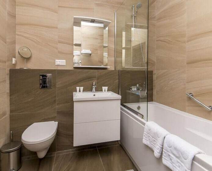 Radius Central House