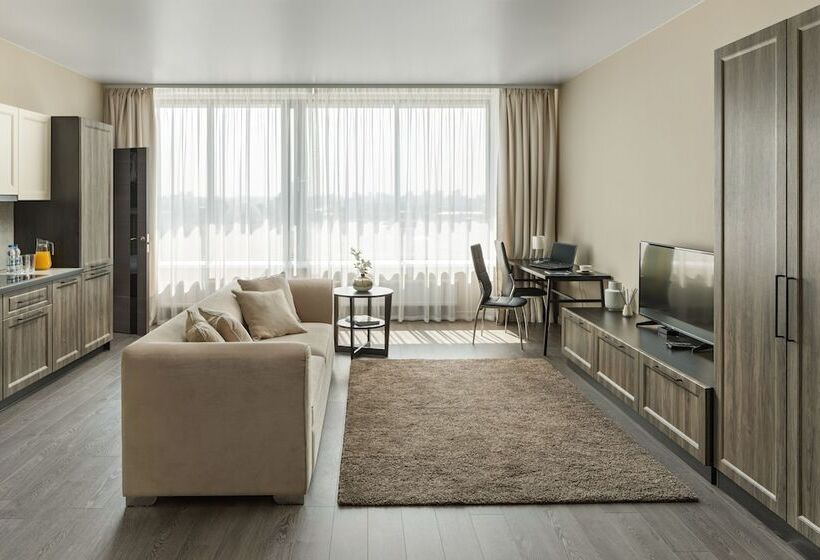 Radius Central House