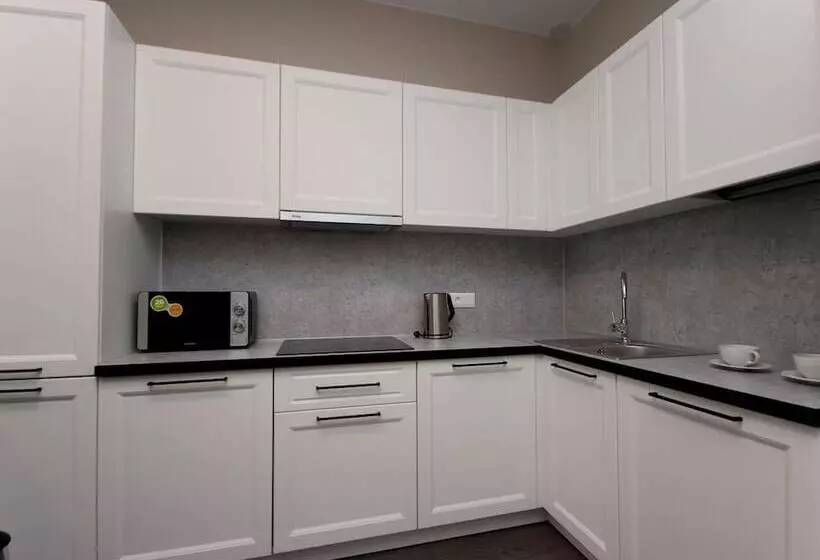Radius Central House