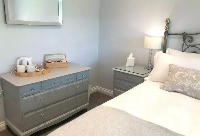 ベッドアンドブレックファースト Old School House