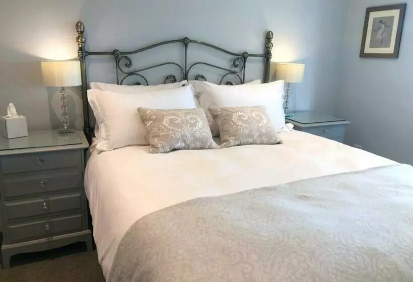 ベッドアンドブレックファースト Old School House