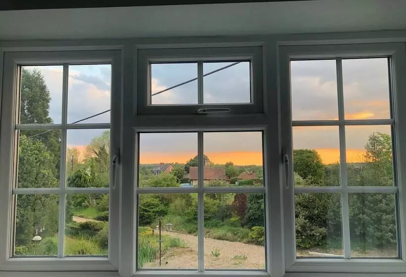 ベッドアンドブレックファースト Old School House