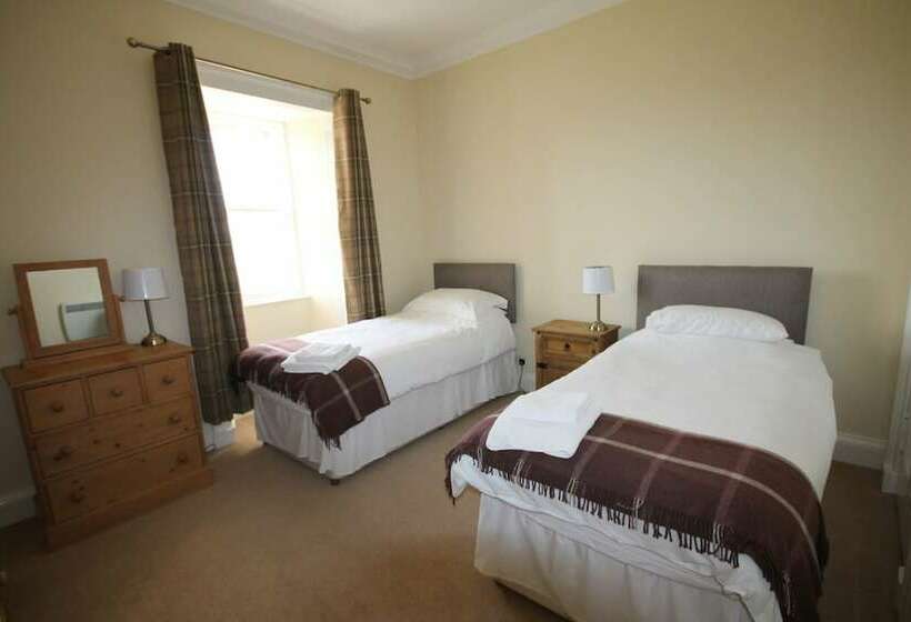 Covesea Lighthouse Cottages