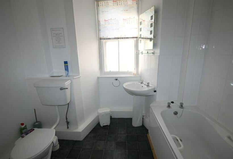 Covesea Lighthouse Cottages