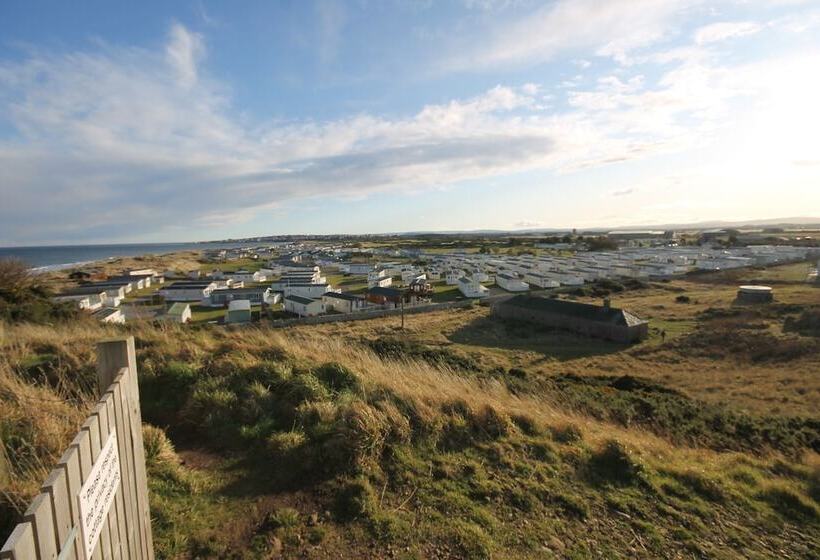 Covesea Lighthouse Cottages