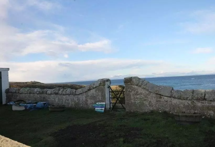 Covesea Lighthouse Cottages
