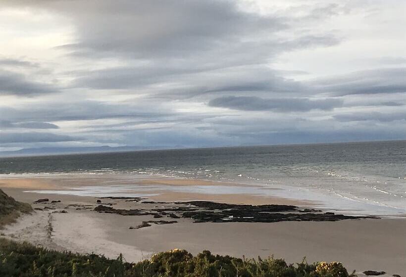 Covesea Lighthouse Cottages