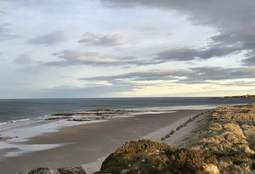 Covesea Lighthouse Cottages