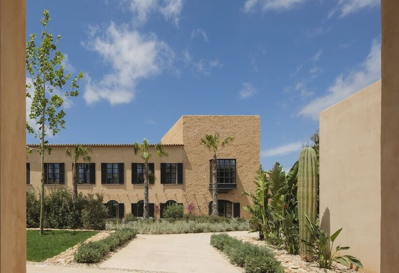 فندق Can Ferrereta