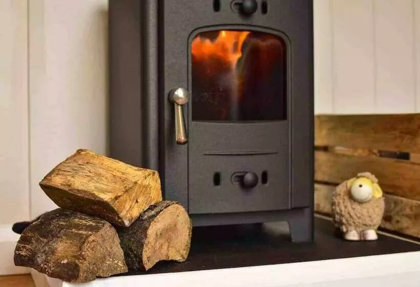 هتل Craigduckie Shepherds Huts