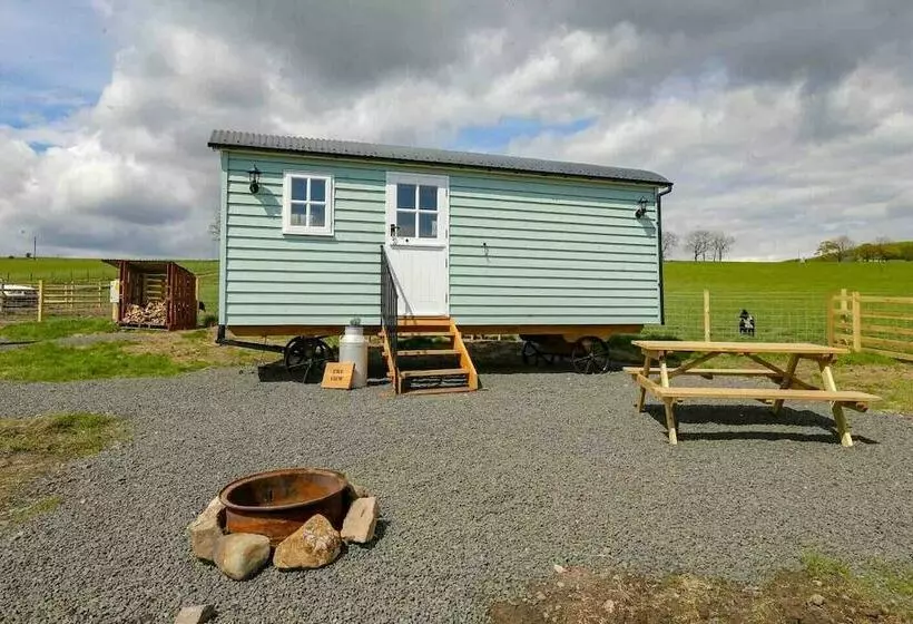 هتل Craigduckie Shepherds Huts