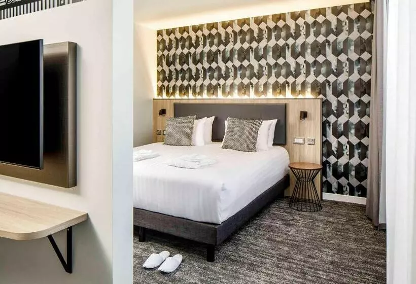 هتل Mercure Newport