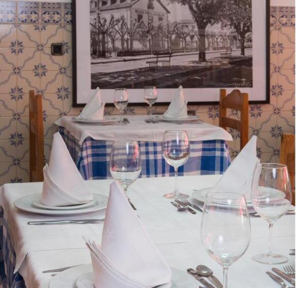 ペンション Alojamento Correia