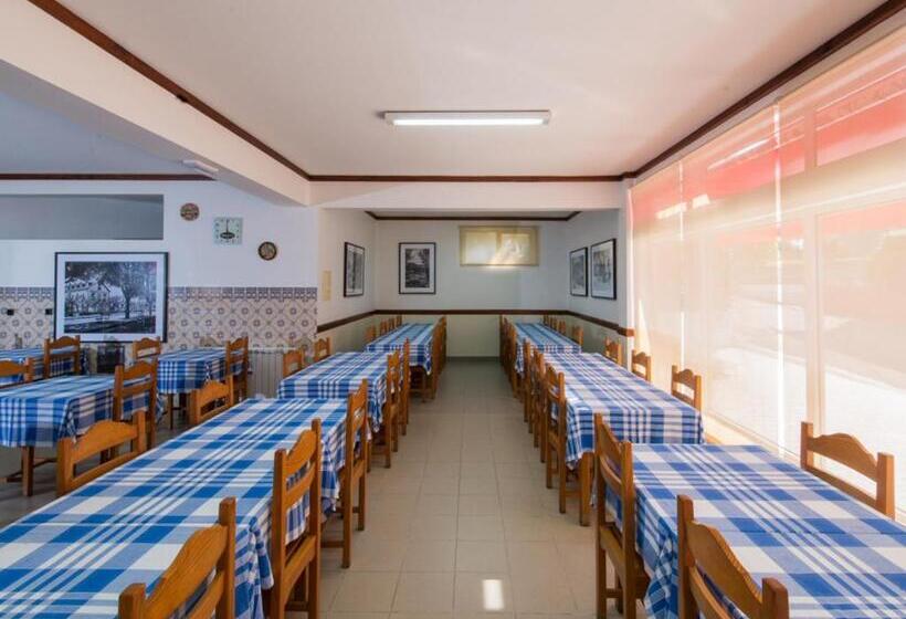 ペンション Alojamento Correia