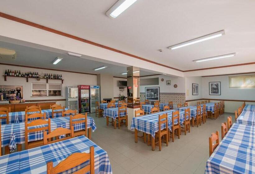 ペンション Alojamento Correia