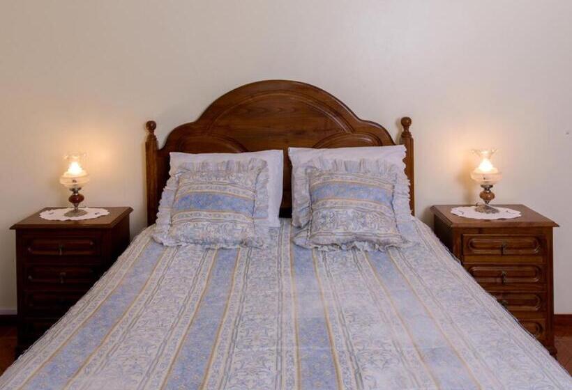 ペンション Alojamento Correia