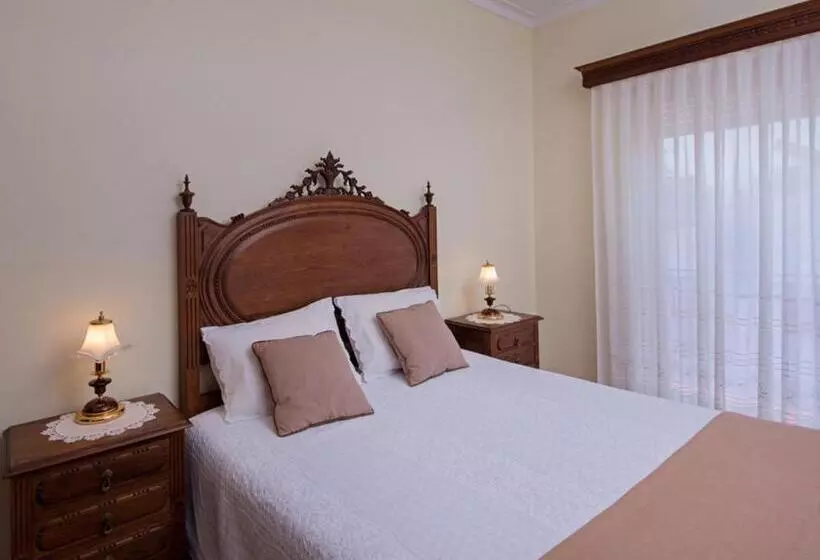 پانسیون Alojamento Correia