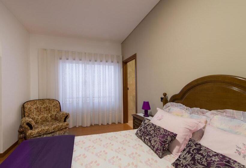 ペンション Alojamento Correia