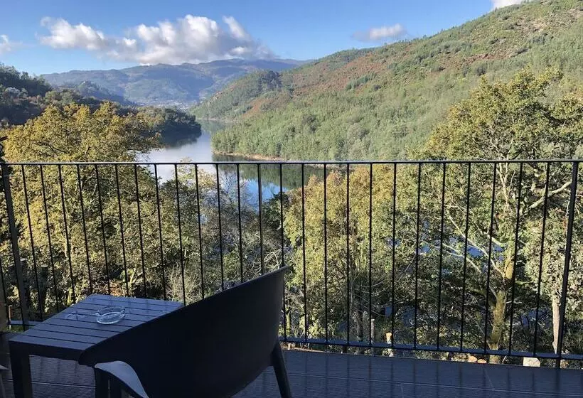 ホテル Dobau Village