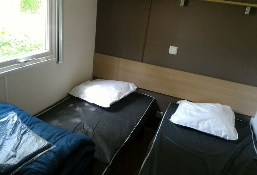 Отель Camping Les Sables