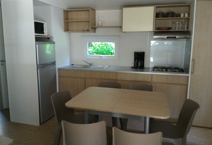 Отель Camping Les Sables