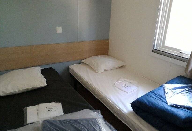 Отель Camping Les Sables