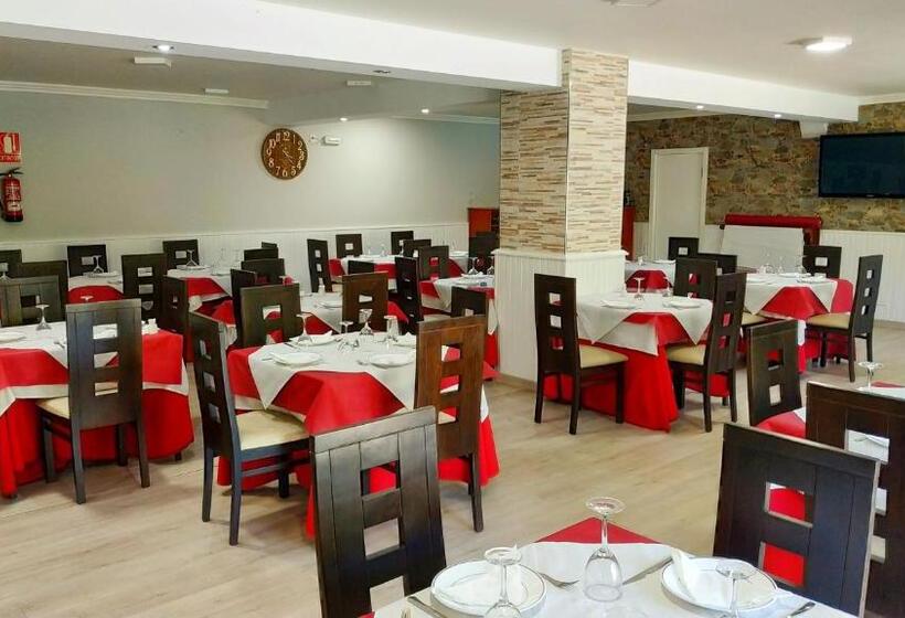 پانسیون Hostal Montreal