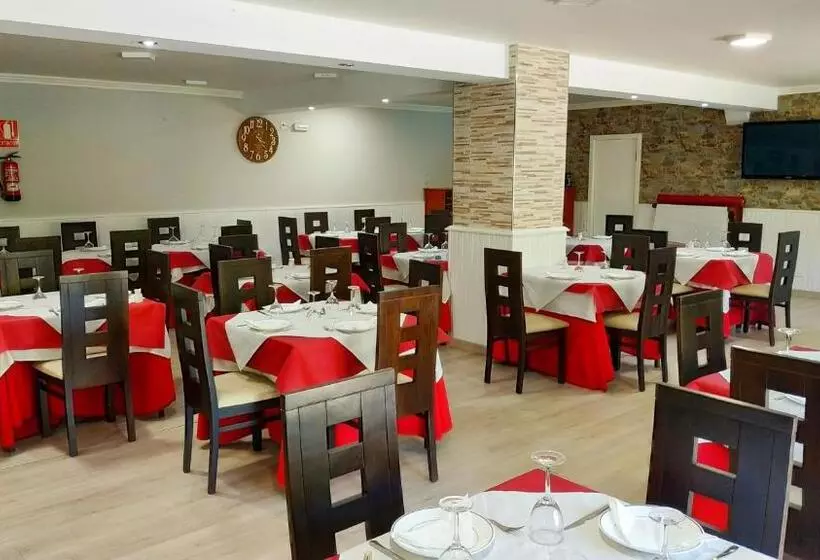 پانسیون Hostal Montreal