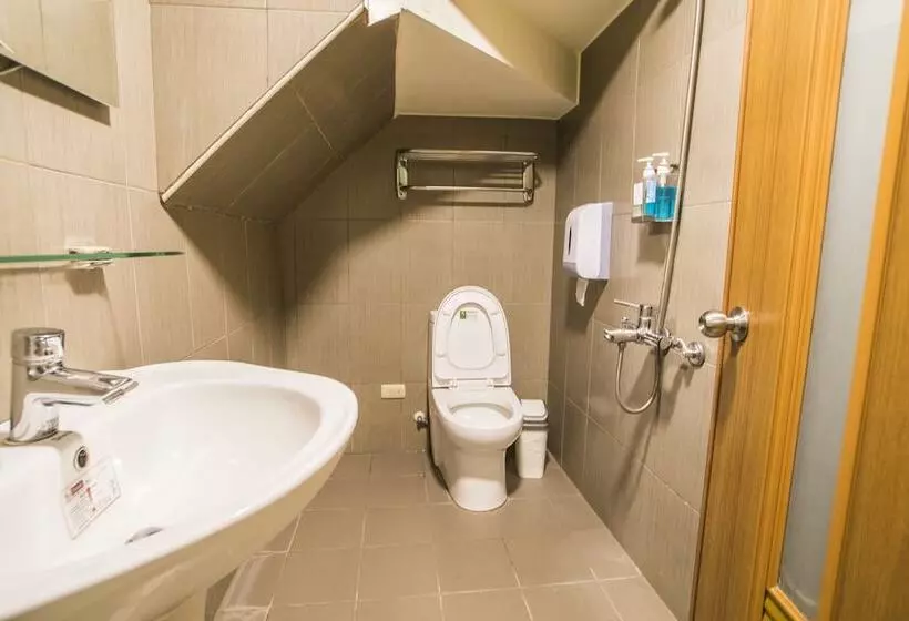 Railway Traveler B&b