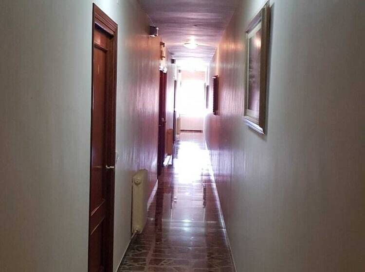 Hostal Restaurante Marino