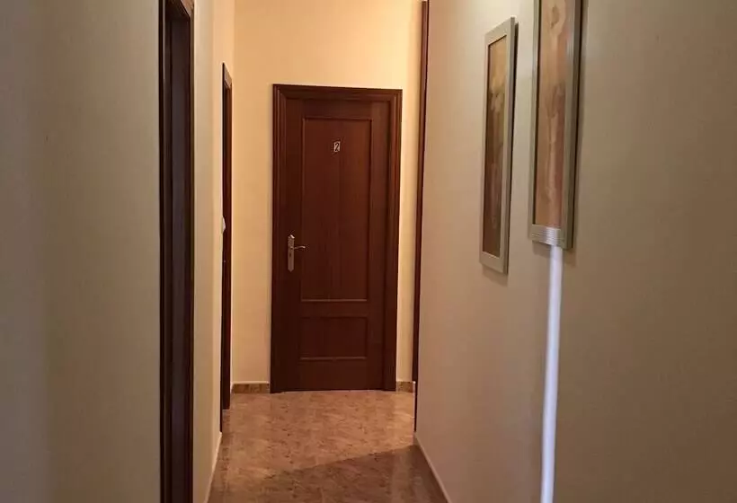 Hostal Restaurante Marino