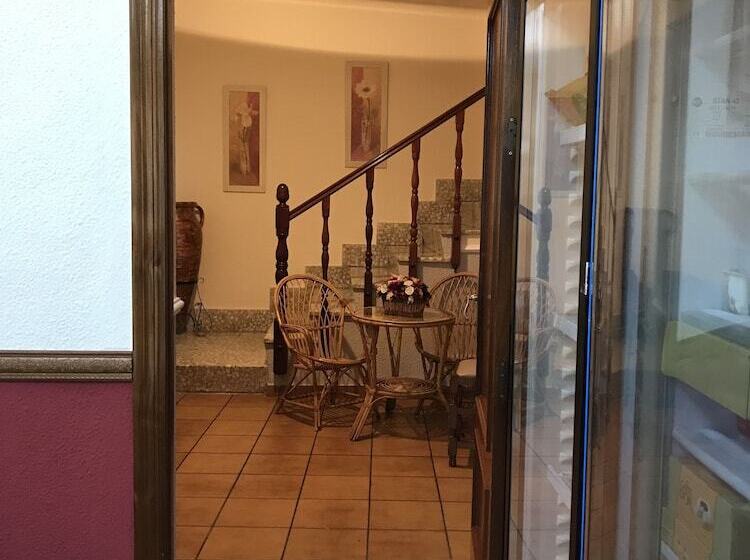 Hostal Restaurante Marino