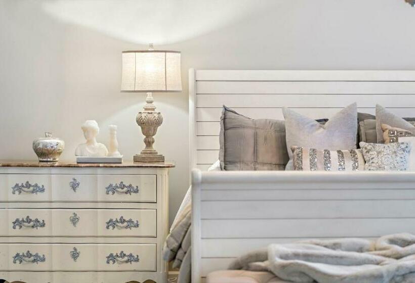 The Watson Boutique Bed And Breakfast