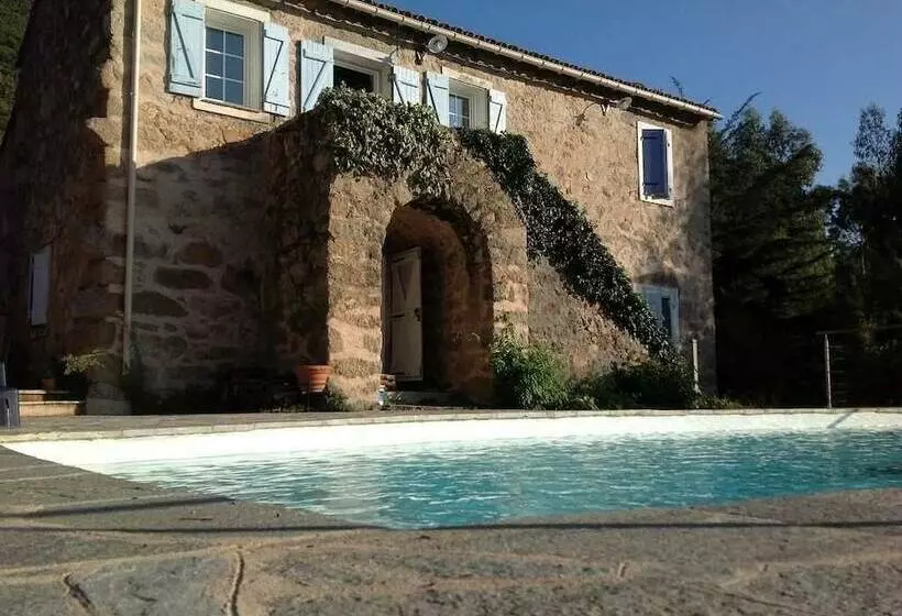 Aamiaismajoitus (B&B) Bergerie U Sialellu