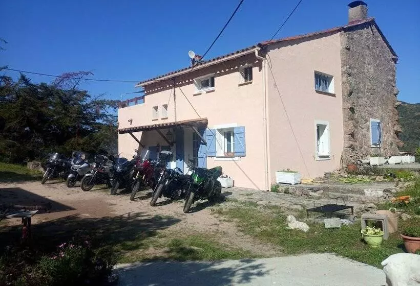 Aamiaismajoitus (B&B) Bergerie U Sialellu