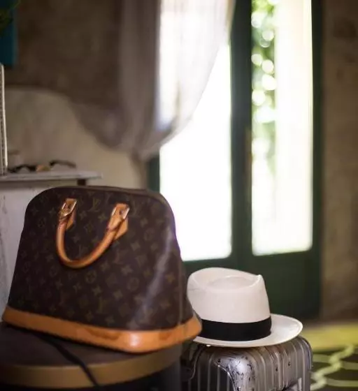 ベッドアンドブレックファースト La Belugue