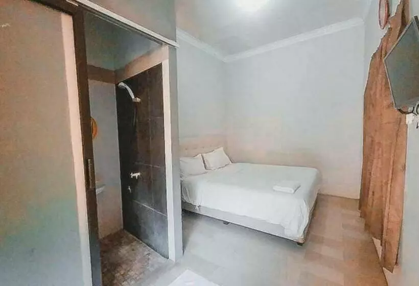 ホテル Safaraz Garden Near Galaxy Bekasi Mitra Reddoorz